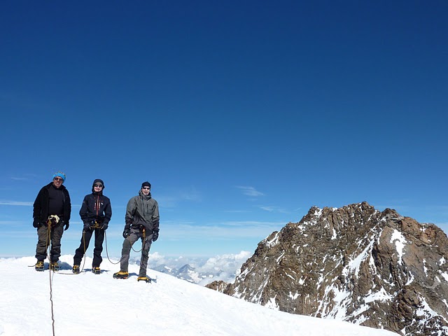 sommet du Zumstein, derrière c'est la Pointe Dufour