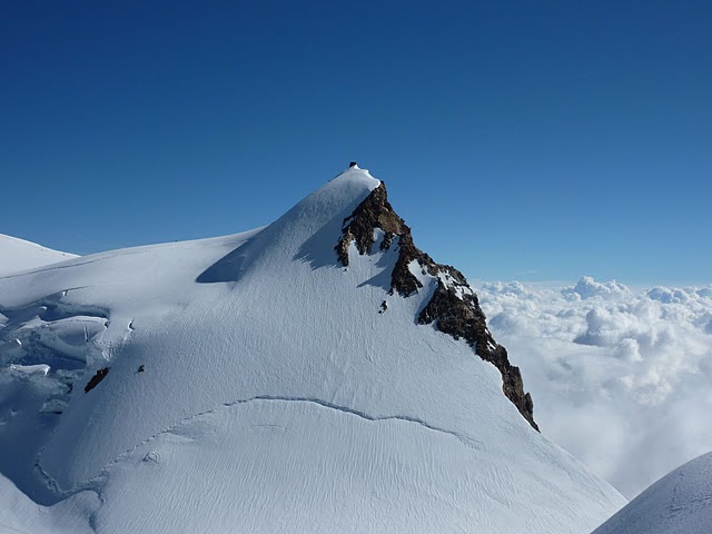 refuge Margherita vu depuis la Pointe Parrot