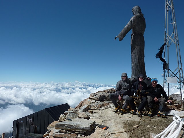 sommet du balmenhorn sous un soleil radieux