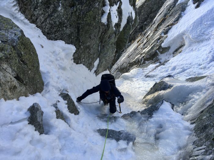Alpinisme en goulotte avec un guide
